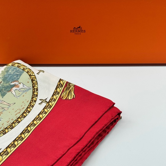 Vintage HERMÈS scarf - Picture 5 of 7